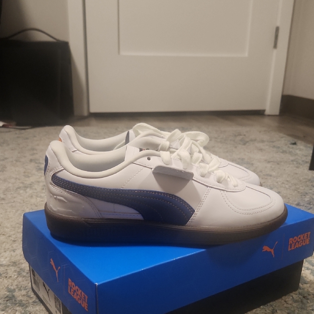 Puma Kids White and Blue Sneakers